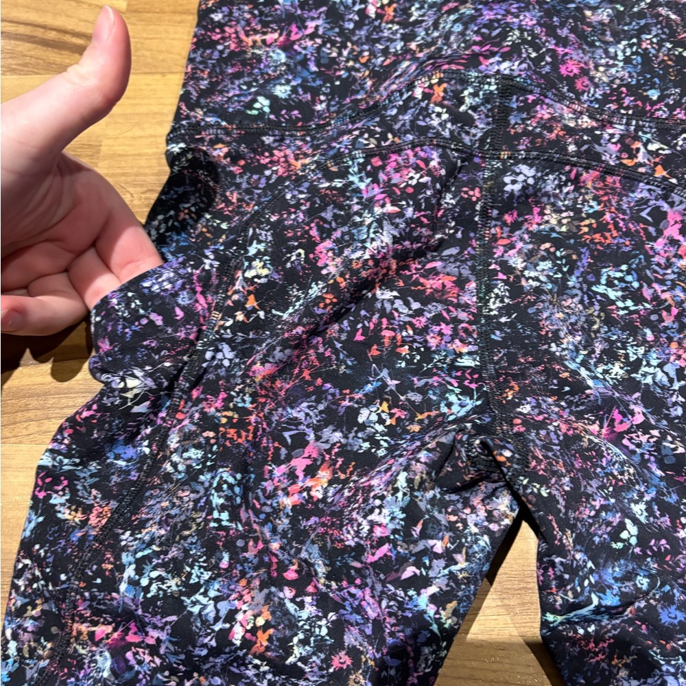 Lululemon Fast and Free High-Rise Crop 23" Floral Spray Multi Size 4 - Picture 8 of 9